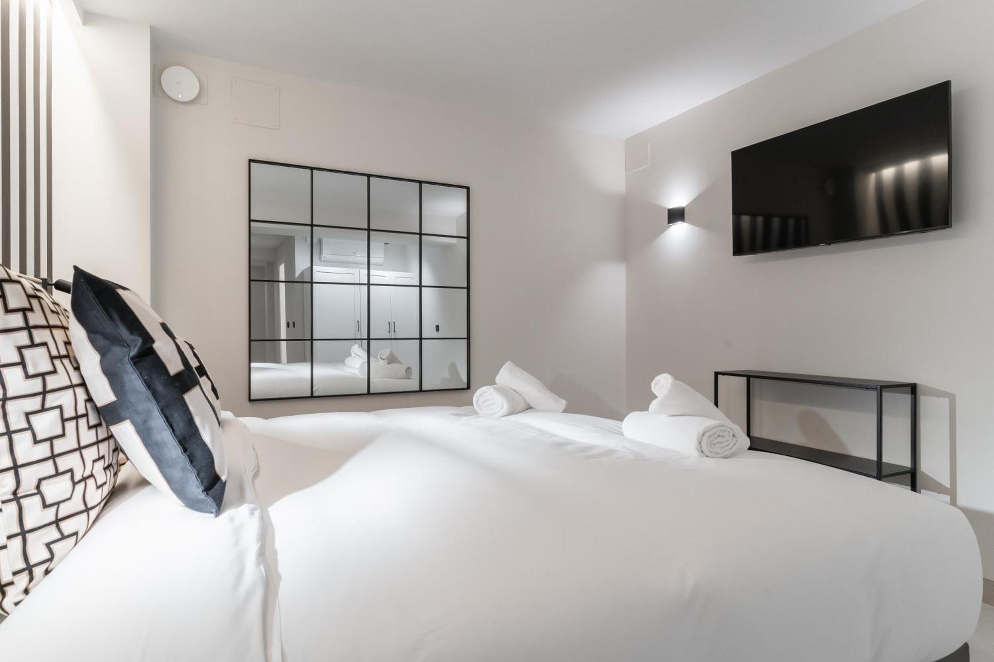 Laurel-Mintystay Apartments Madrid Luaran gambar